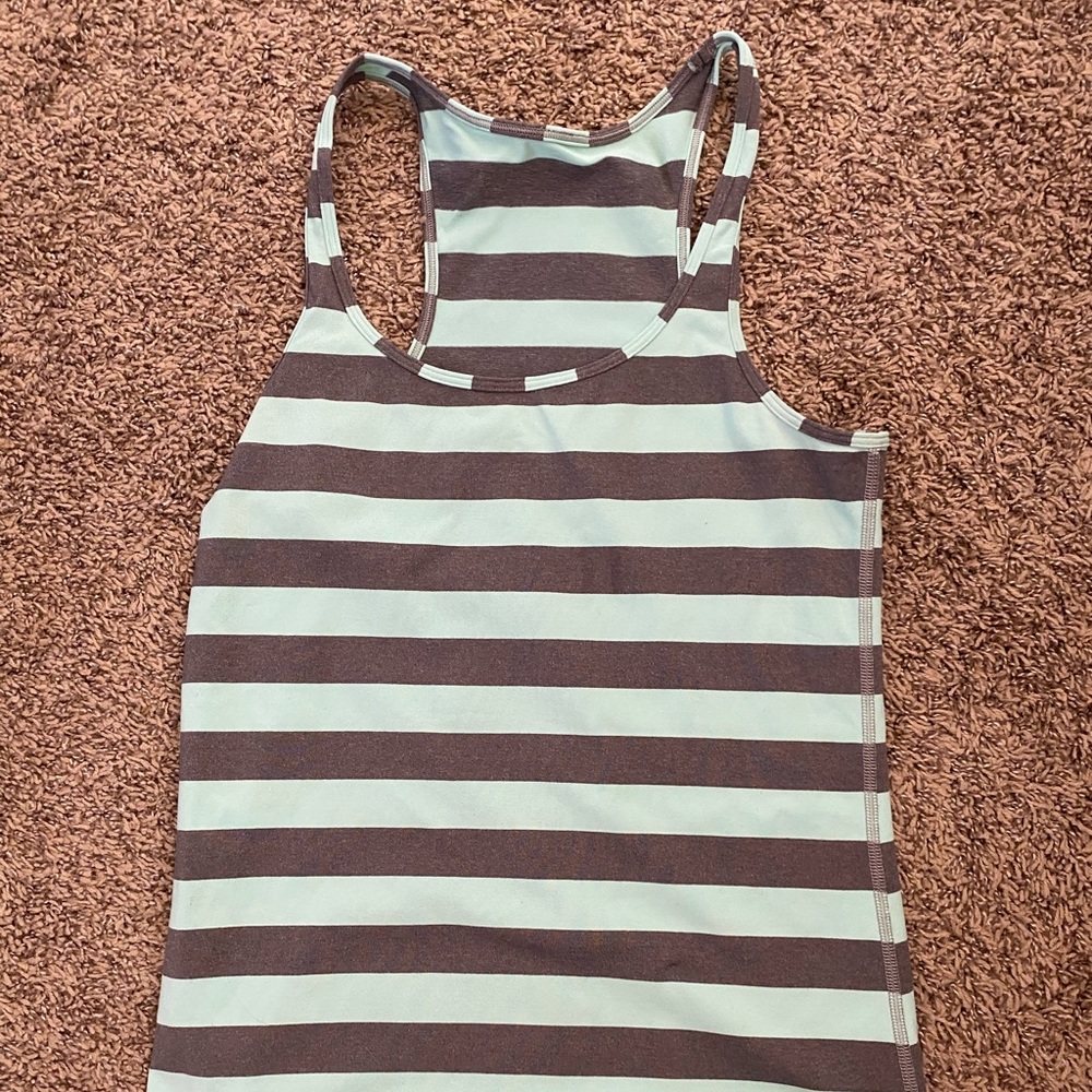 Lululemon tank size 8